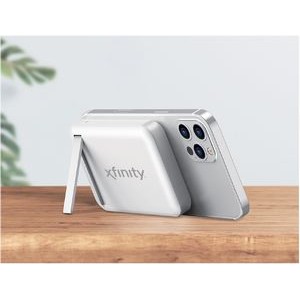 Mag Cube - 10,000 mAh Charger With Magnetic Snap On Function, Wireless Charging