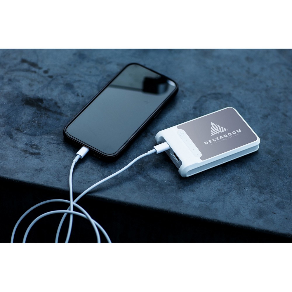 Beyond Greenwashing: Why Sustainable Tech Branding is the Future of Employee Swag