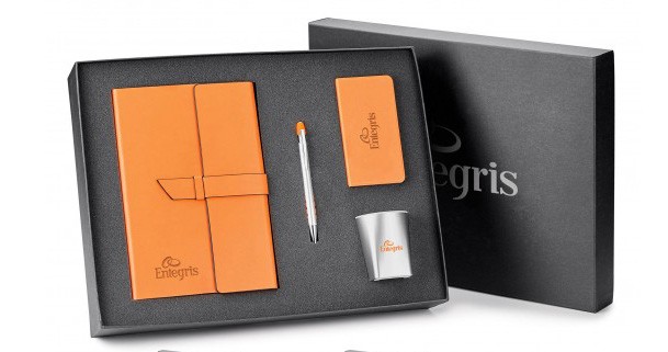 Choosing the Right Gifts for Your Employee New Hire program